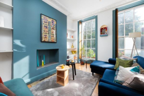 1 bedroom Chic Flat by HostaraHomes, sleeps up to 4, full apartment, Central London location